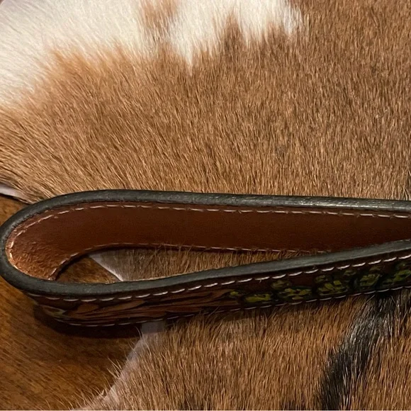 🌵🌻🌵NEW DESIGNS ❤️🌵Genuine Tooled Leather Western Wristlet Strap Keys Luggage 🌻🌵 - Picture 7 of 7